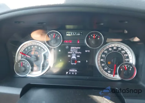 2014 Ram 1500 Slt z USA, uszkodzony, nr VIN 1C6RR7GG2ES112326